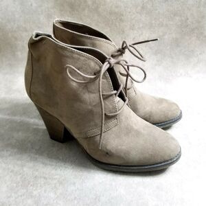 MIA Womens Shawna  Size 10 Brown Lace Up 4" Heel Ankle Boot Chukka Booties